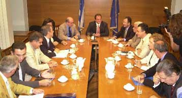 Τα προσχέδια προϋπολογισμού δείχνουν την αδυναμία της κυβέρνησης, λέει η ΝΔ