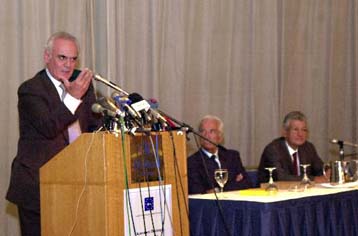 Καμιά δημοκρατία δεν δέχεται αποφάσεις χωρίς αποδείξεις, τόνισε ο Τσοχατζόπουλος