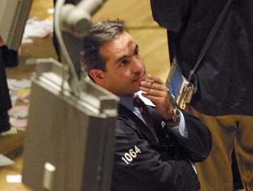 Υποχωρούν Nasdaq και Dow Jones τη Δευτέρα