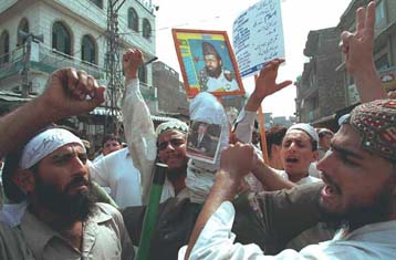 Είμαστε έτοιμοι για τζιχάντ και δεν παραδίδουμε τον Μπιν Λάντεν, δηλώνουν οι Ταλεμπάν