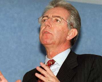 Η Κομισιόν ενδέχεται να επιβάλει «τσουχτερό» πρόστιμο στη Microsoft