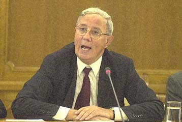 Το «πράσινο φως» από την ΕΕ αναμένει η ΤτΕ για να «παγώσει» ύποπτους λογαριασμούς