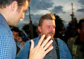 Οι Κολομβιανοί αντάρτες ελευθέρωσαν δύο Γερμανούς έπειτα από τρεις μήνες ομηρίας