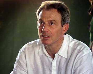 Σε «επίπεδα Τσόρτσιλ» (88%) η δημοτικότητα του Τόνι Μπλερ στη Βρετανία