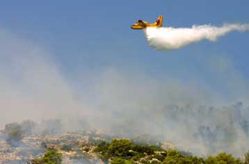 Πυρκαγιά βρίσκεται σε εξέλιξη στη Λακωνία