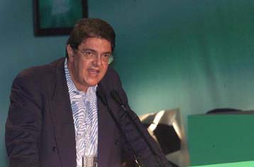 Δεν θα χαθεί καμία θέση εργασίας στην Ολυμπιακή, δηλώνει ο υπ. Μεταφορών