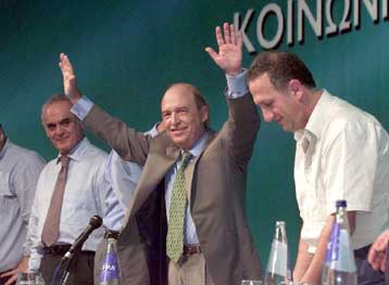 Πρόεδρο και Κεντρική Επιτροπή εκλέγουν οι σύνεδροι του ΠΑΣΟΚ