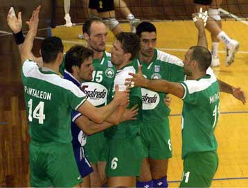 «Πράσινο» το πρώτο ντέρμπι, 3-0 την ΑΕΚ