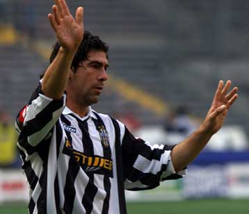 «Θύματα» ισοπαλιών Γιουβέντους και Μίλαν