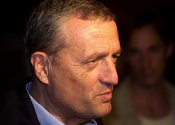 Συμφωνία Αθήνας-Σκοπίων για το όνομα της ΠΓΔΜ προβλέπει ο πρώην απεσταλμένος της ΕΕ