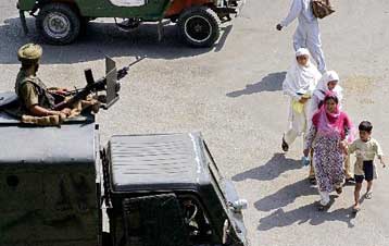 Αμερικανική παρέμβαση για να καταλαγιάσει το μέτωπο του Κασμίρ