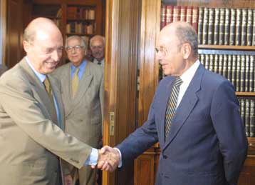 Για τις εσωτερικές και διεθνείς εξελίξεις ενημέρωσε ο Κ.Σημίτης τον Πρόεδρο της Δημοκρατίας