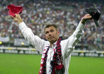 Αποχαιρετά το ποδόσφαιρο ο (παροπλισμένος) Μπόμπαν