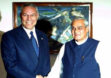 Στήριξη στην Ινδία για την αντιμετώπιση της τρομοκρατίας πρόσφερε ο Αμερικανός ΥΠΕΞ