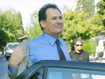 Ο Μητσοτάκης θα έχει την τύχη του Κολ, υποστήριξε ο Λαλιώτης – Aπάντηση επιτίμου