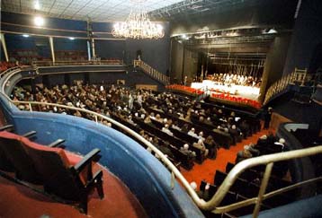 Το πρόγραμμα της Λυρικής Σκηνής για την περίοδο 2001-2002