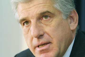 Στο 4% ο ρυθμός αύξησης του ΑΕΠ το 2002, εκτιμά ο ΟΟΣΑ