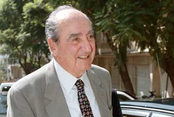 Νέες δηλώσεις Μητσοτάκη κατά Λαλιώτη σχετικά με τη σύμβαση του «Ελευθέριος Βενιζέλος»