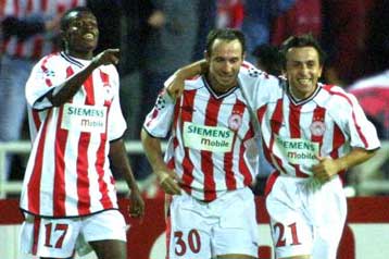 Με το σώμα στον… Ιωνικό και το μυαλό στη Μάντσεστερ ο Ολυμπιακός