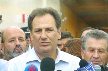 Συμφωνεί η ΝΔ να συζητηθεί στη Βουλή η σύμβαση για τα Σπάτα – Νέες βολές Λαλιώτη