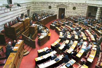 Αυξήσεις σε ορισμένες κατηγορίες συνταξιούχων του Δημοσίου προωθεί η κυβέρνηση