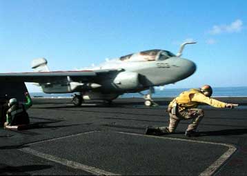 Συνεχίζονται για τρίτη εβδομάδα οι αεροπορικές επιδρομές κατά του Αφγανιστάν