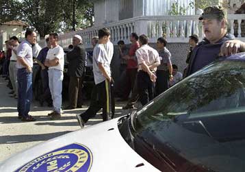 Στα χωριά-οχυρά του UCK επιστρέφει η αστυνομία της ΠΓΔΜ