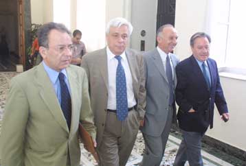 Αναβολή της συζήτησης του προϋπολογισμού λόγω του ανασχηματισμού ζητά η ΝΔ