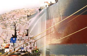 Στη Βουλή ο θάνατος των πέντε εργατοτεχνιτών στο δεξαμενόπλοιο «Sailor»