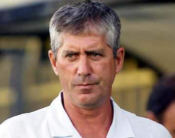 Ο Λιβαθηνός -αντί του Κουρμπανά- στον πάγκο της Παναχαϊκής