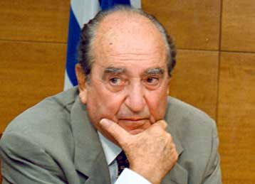 Ένα δισ. δρχ. ζητά ως αποζημίωση από τον Κ.Λαλιώτη ο Κ.Μητσοτάκης