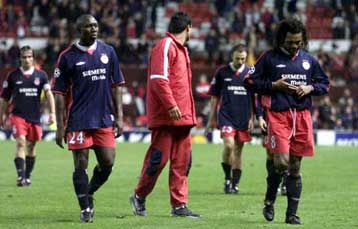 Αντίο Champions League για τον Ολυμπιακό, ήττα με 3-0 από τη Μάντσεστερ Γιουνάιτεντ