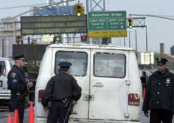 Τέσσερις νεκροί από κατάρρευση πρόσοψης κτιρίου στο κέντρο της Νέας Υόρκης