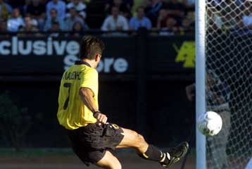 Τραυματίας ξανά ο Μαλαδένης, ο έκτος παίκτης της Ένωσης που τίθεται νοκ άουτ