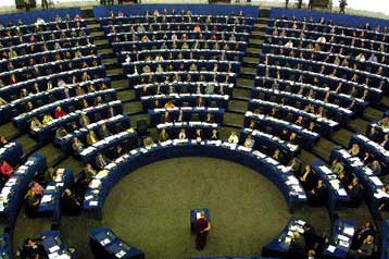 Αποτελεσματικότερη λειτουργία αξιώνουν από το Συμβούλιο οι ευρωβουλευτές