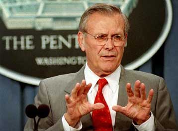 Μπορεί να μην πιάσουμε ποτέ τον Μπιν Λάντεν, ομολογεί ο Ράμσφελντ