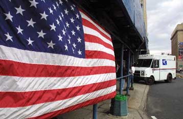 Στα ύψη οι πωλήσεις δίσκου με πατριωτικά τραγούδια στις ΗΠΑ