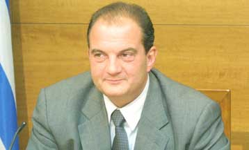 Επιδοκιμάζει ο Καραμανλής τους κυβερνητικούς χειρισμούς στο θέμα της τρομοκρατίας