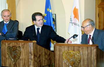 Με ευχές για λύση του Κυπριακού αναχώρησε ο Ρ.Πρόντι από τη Λευκωσία
