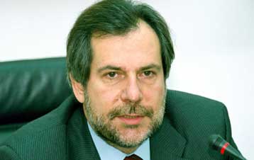 Δεν θα ηγηθώ της εσωκομματικής αντιπολίτευσης, δηλώνει ο Χρ.Παπουτσής