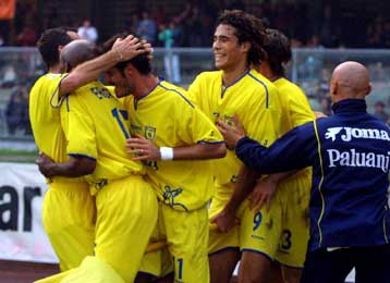 Η Κιέβο, πρωτοπόρος του campionato, συνεχίζει να τρελαίνει κόσμο