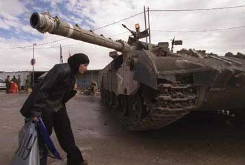 Ξεκίνησε την Κυριακή η αποχώρηση των Ισραηλινών από τη Βηθλεέμ και την Μπέιτ Τζάλα