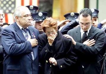 Δάκρυα και θλίψη για τους αδικοχαμένους στην επίθεση της 11ης Σεπτεμβρίου