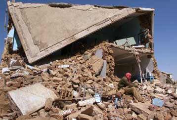 Τουλάχιστον τρεις νεκροί και χιλιάδες άστεγοι από σεισμική δόνηση 6 Ρίχτερ στην Κίνα