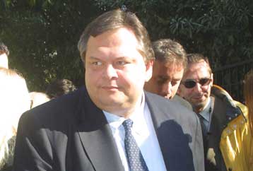 Στη Διυπουργική θα συζητηθούν οι αρμοδιότητες των υφυπουργών για το 2004