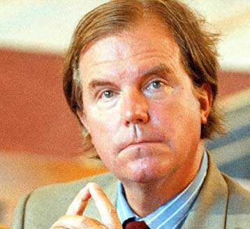 O Νίκολας Νεγρεπόντε κατακεραυνώνει το 3G