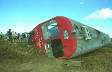 Τέσσερις τραυματίες από σύγκρουση τρένων στο Σχηματάρι