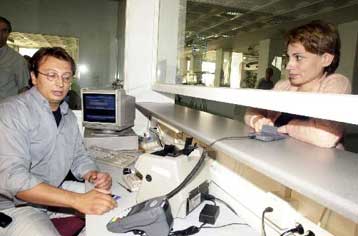 Από το 2002 θα κυκλοφορήσουν οι «έξυπνες» πιστωτικές ή χρεωστικές κάρτες