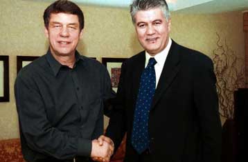 Επιτέλους υπέγραψε συμβολαίο συνεργασίας ο Ρεχάγκελ