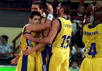 Ο Τζ.Κάρλαϊλ στο «μικροσκόπιο» του Πεδουλάκη εν όψει Κίντερ